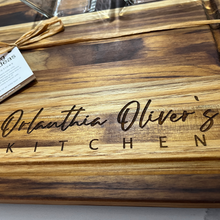 Load image into Gallery viewer, Cutting Board 18" x 14"